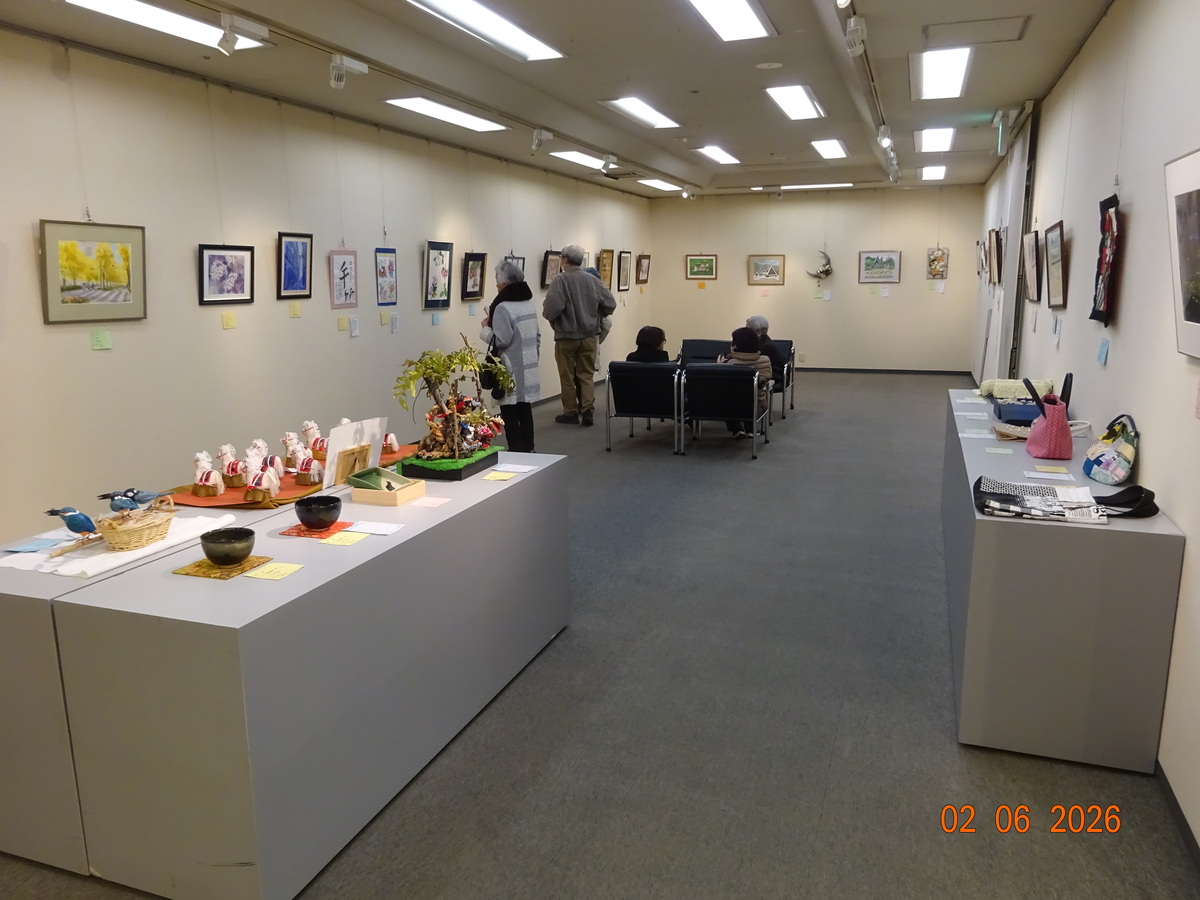 �������ƕ�